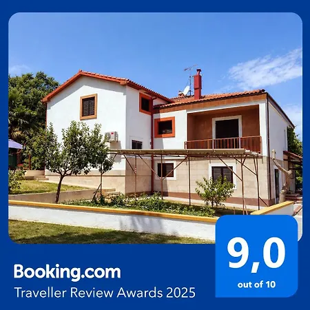 Apartment Ina 2