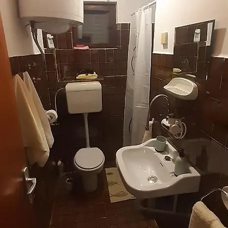 Apartment Ina 2